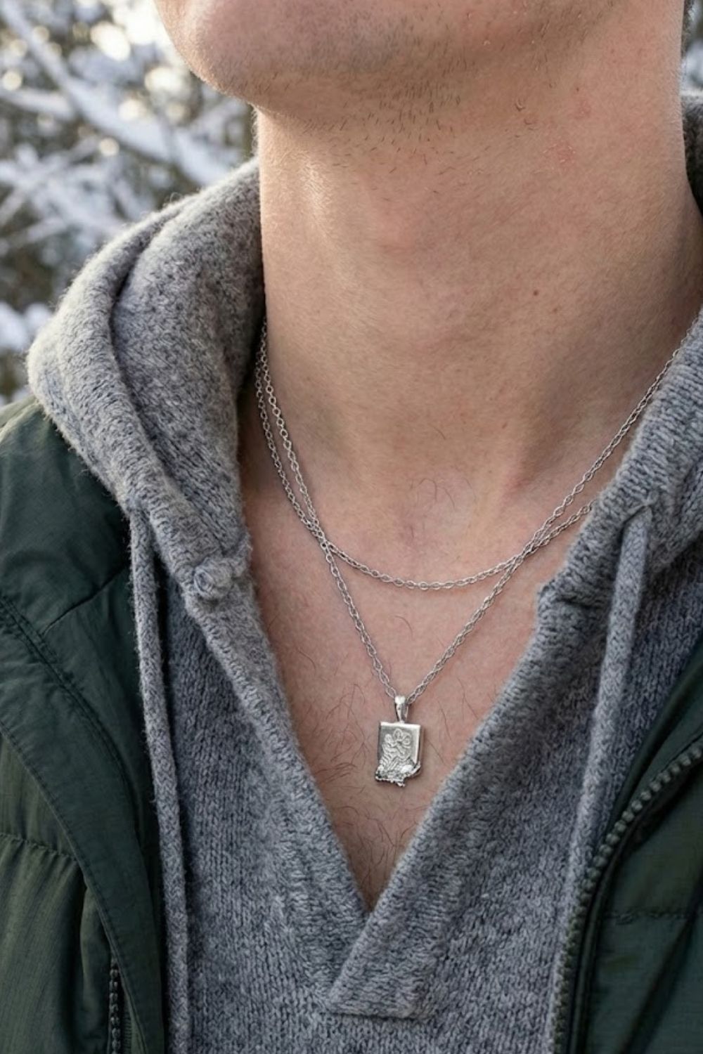 Best Jewelry for Winter Fits: Hoodies, Jackets, Layers (Men’s Guide)