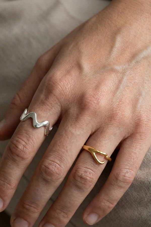 Rings for Slim Fingers - Width and Shape That Looks Balanced