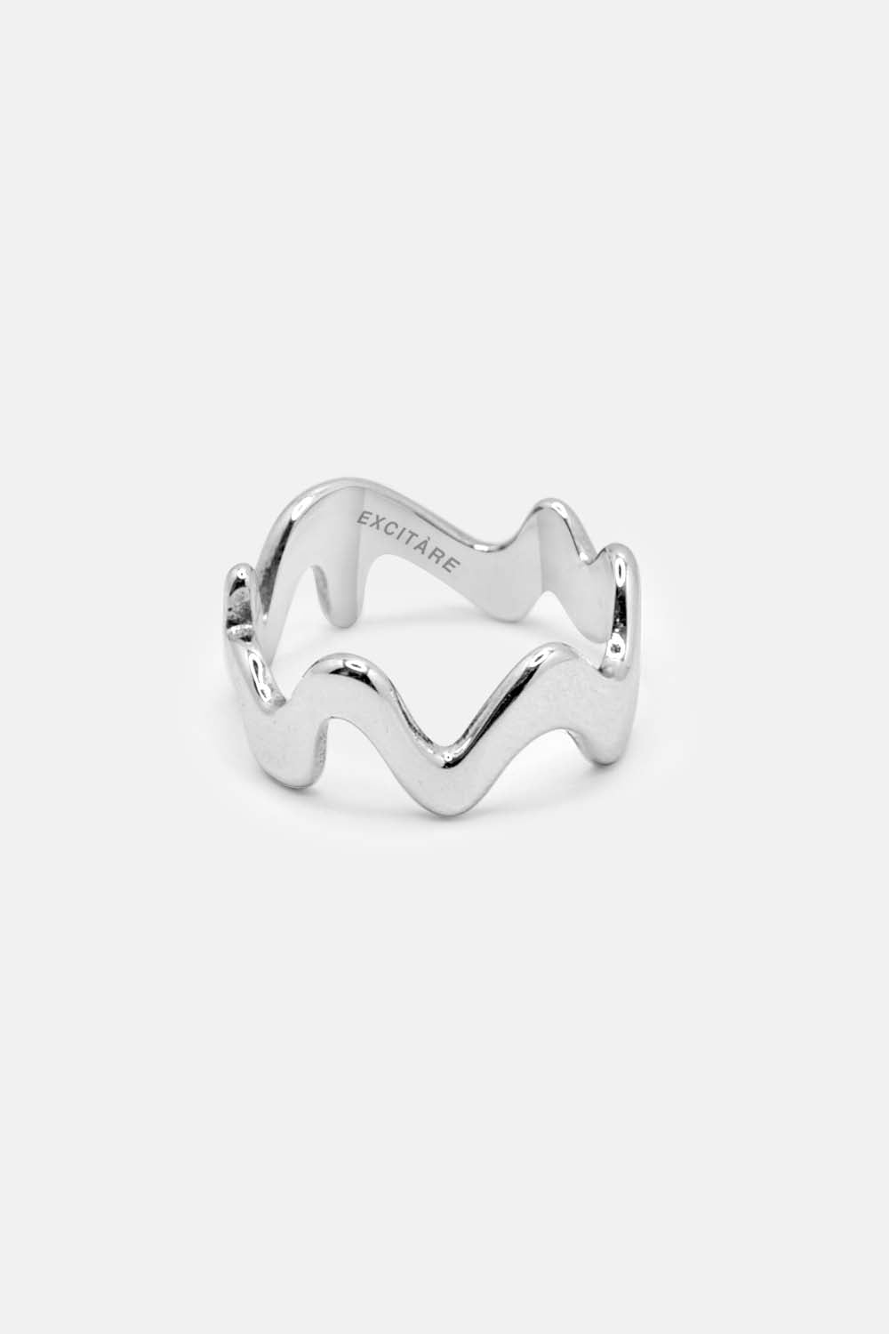 EXCITÀRE Ember Ring in silver, side view highlighting band design