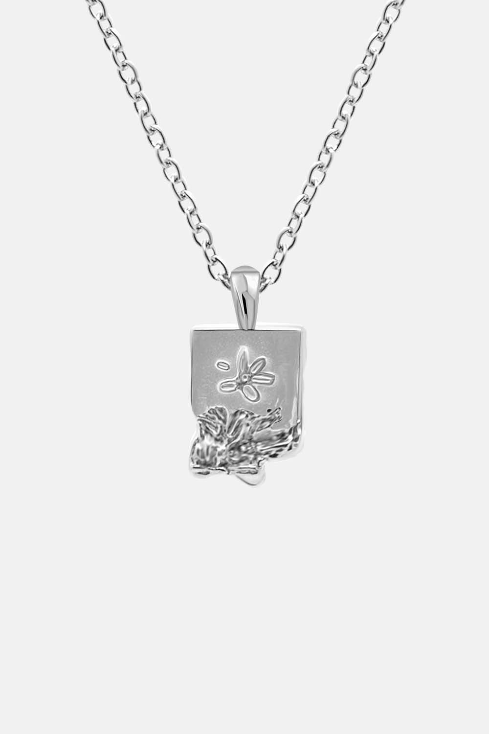 EXCITÀRE Flower Necklace in silver, front view product photo