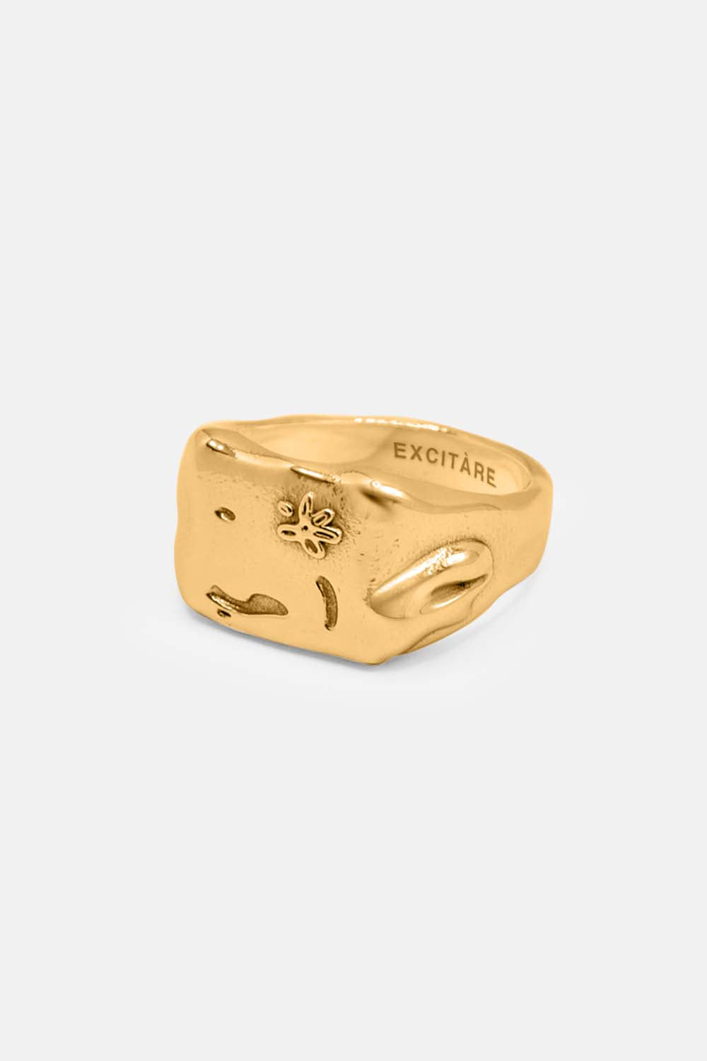 EXCITÀRE Flower Ring in gold, side view highlighting band design