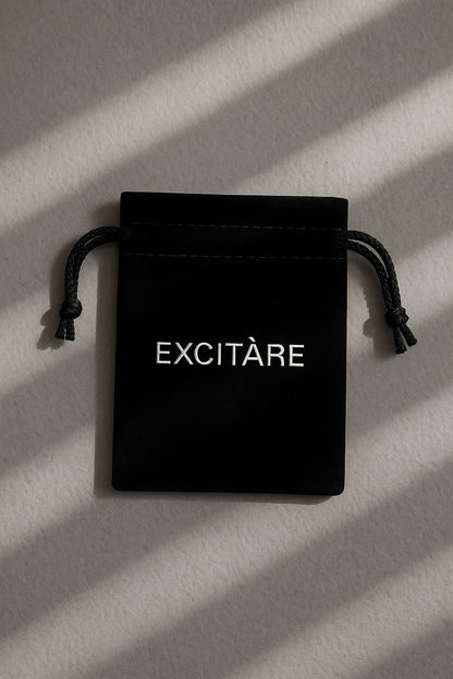 EXCITÀRE velvet jewelry pouch with shadow effect, used to store jewelry